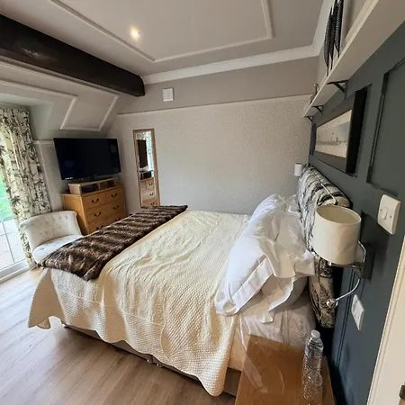 Bryn Goleu Bed & Breakfast-2